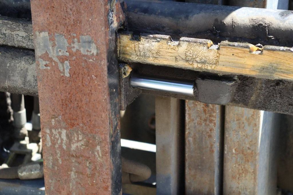 Gabelstapler Nissan 25 Diesel 2500kg 3,7m 1999
