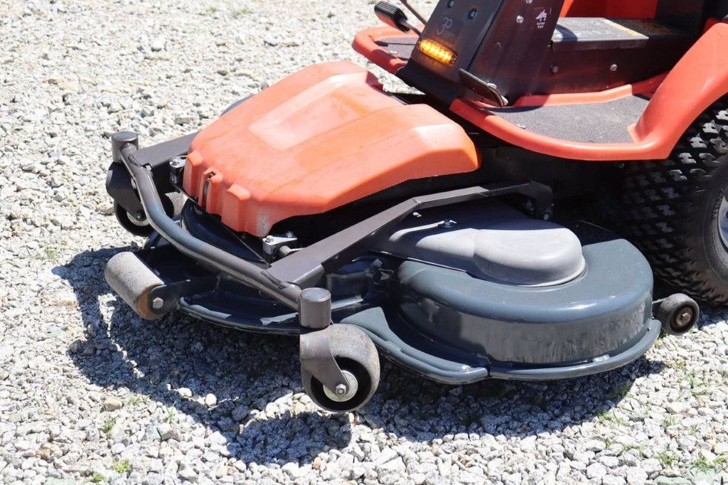 Zitmaaier Husqvarna Model 422Ts AWD Benzine