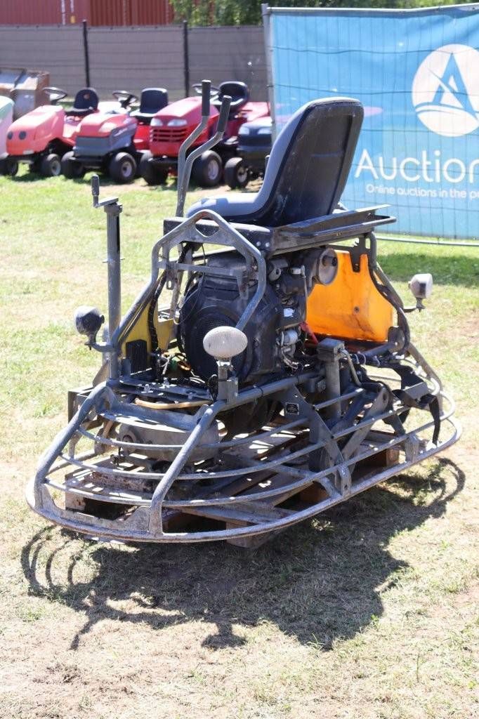 Vlindermachine Wacker Neuson crt 36 26a Benzine
