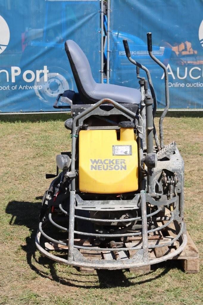 Vlindermachine Wacker Neuson crt 36 26a Benzine
