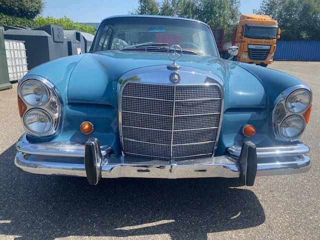 Mercedes-Benz 220 SE Coupé Automatic Petrol 1963 (Margin)