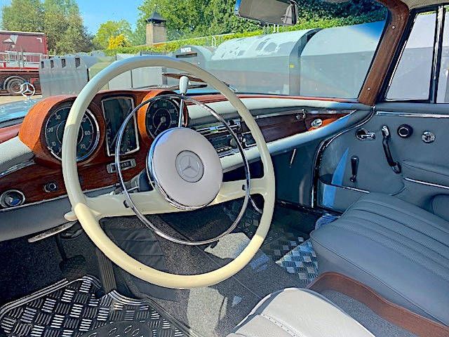 Mercedes-Benz 220 SE Coupé Automatic Petrol 1963 (Margin)
