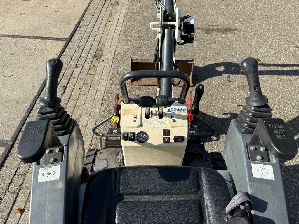 Bobcat E10