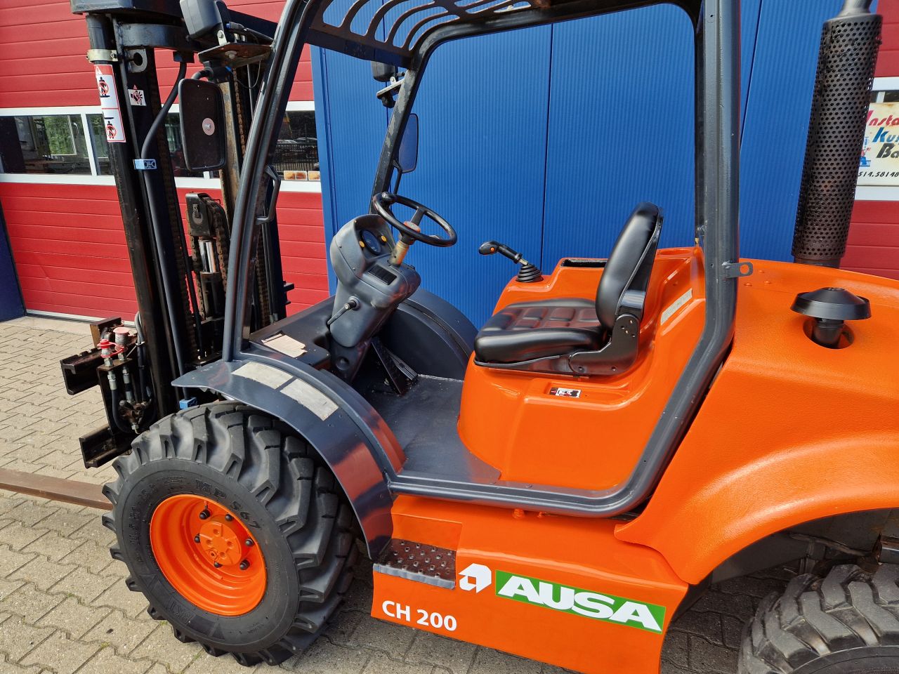 AUSA CH200 RUWTERREIN 4X4 HEFTRUCK TRIPLOMAST EN SIDESHIFT
