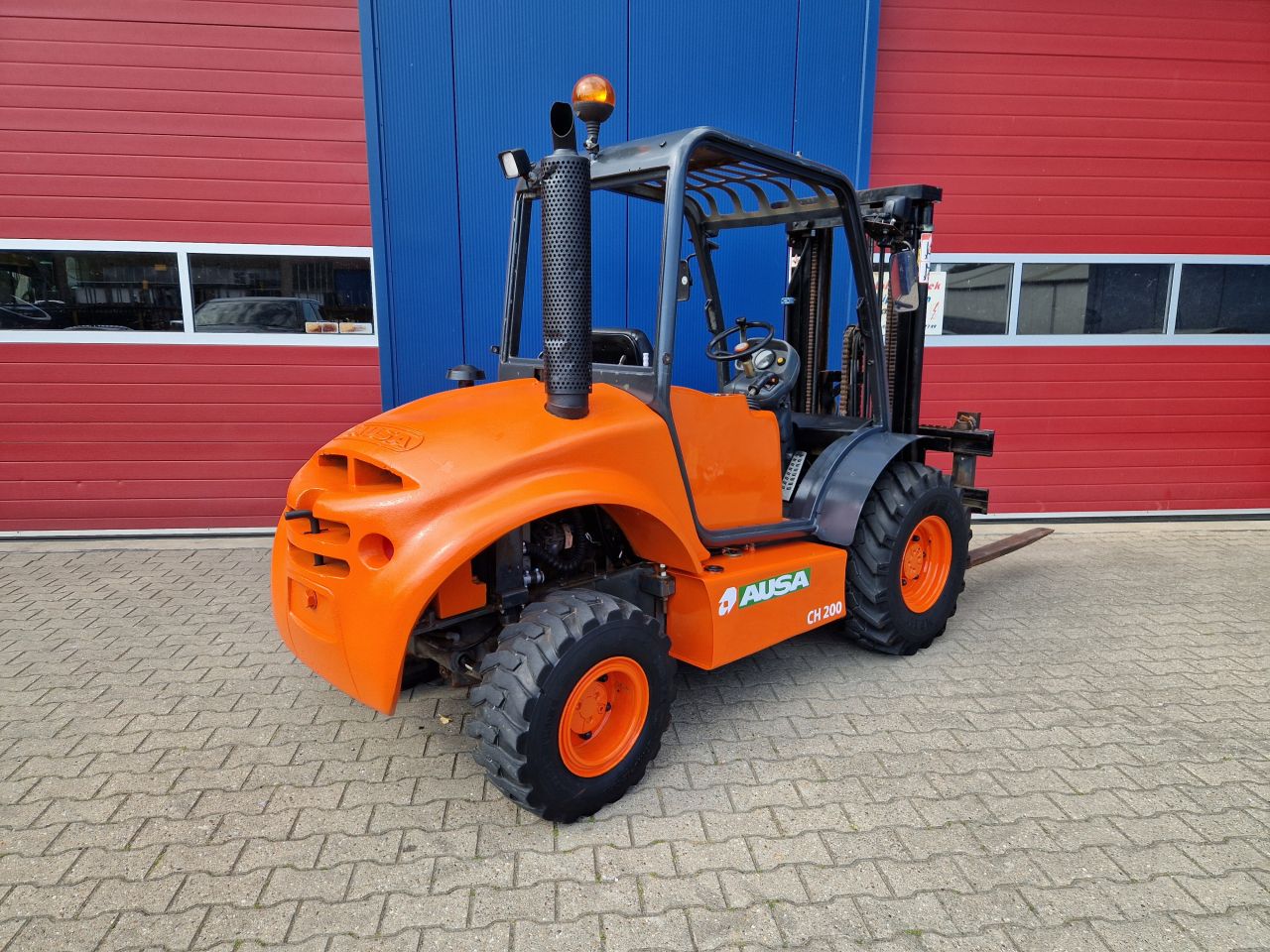 AUSA CH200 RUWTERREIN 4X4 HEFTRUCK TRIPLOMAST EN SIDESHIFT