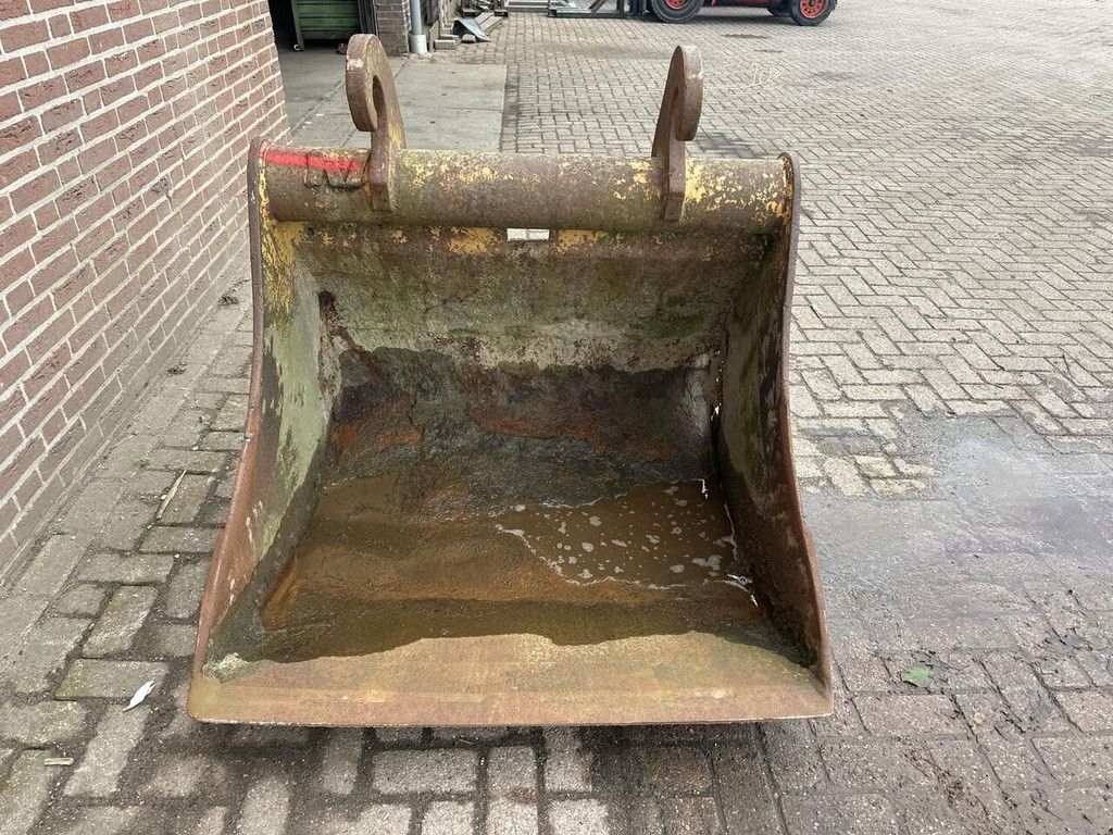 CW 30 grading bucket