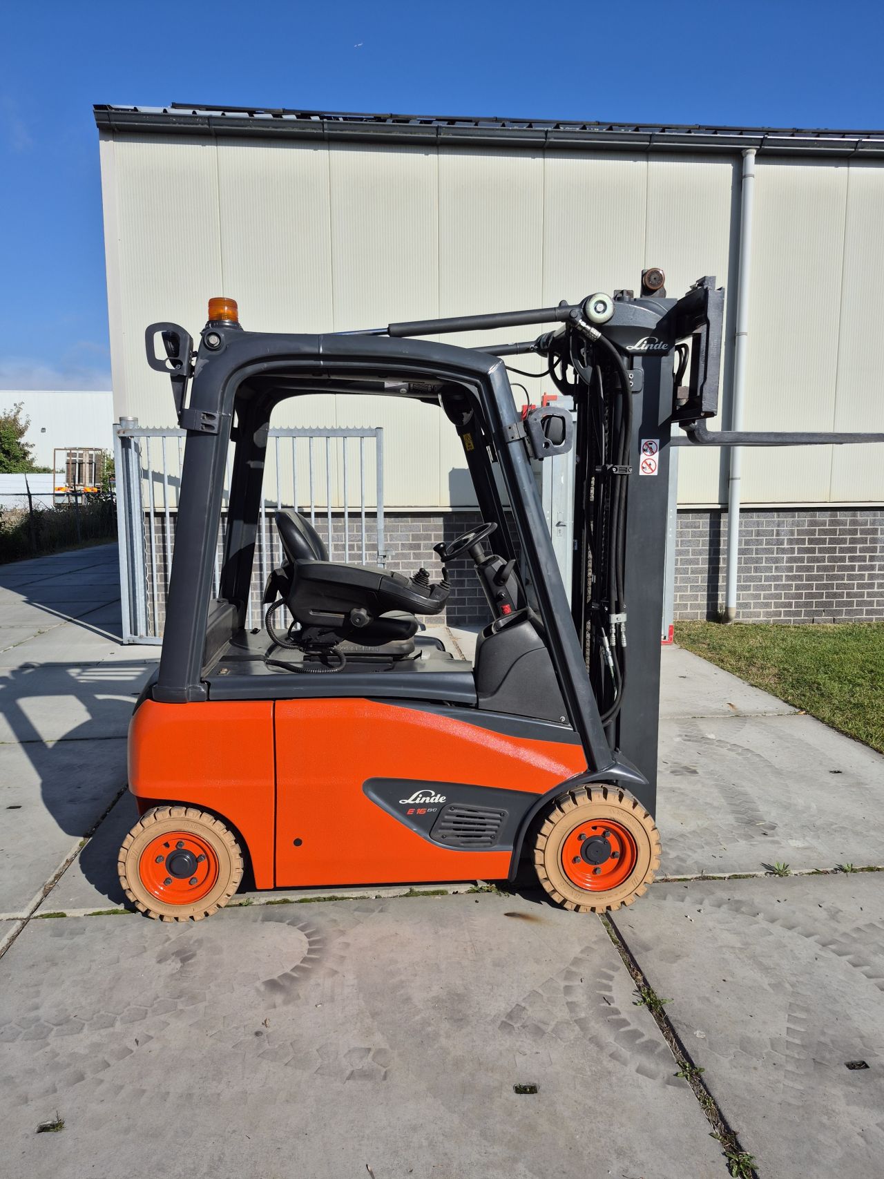 Linde E16P-02 EVO triplex freelift sideshift 4.620 mm bj 2019
