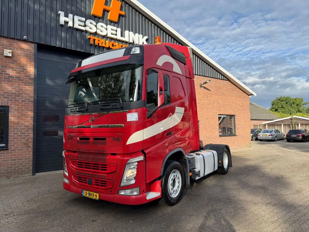 Volvo FH 460 Globetrotter 2X tank