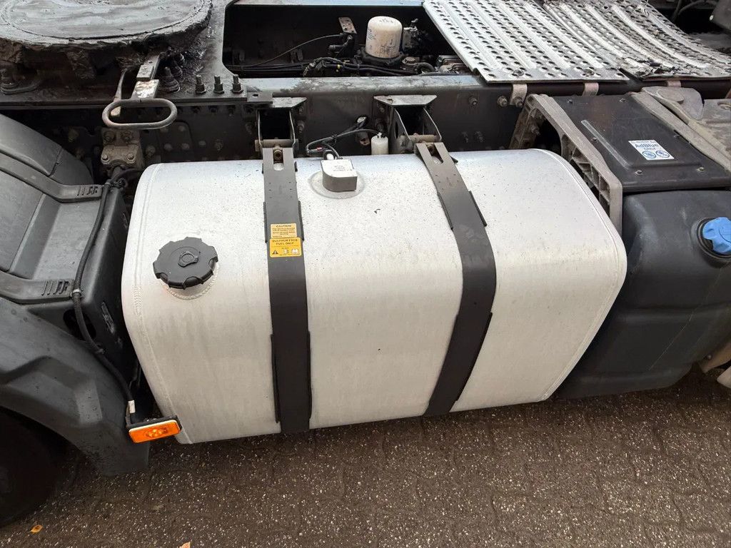 Volvo FH 460 Globetrotter 2X tank
