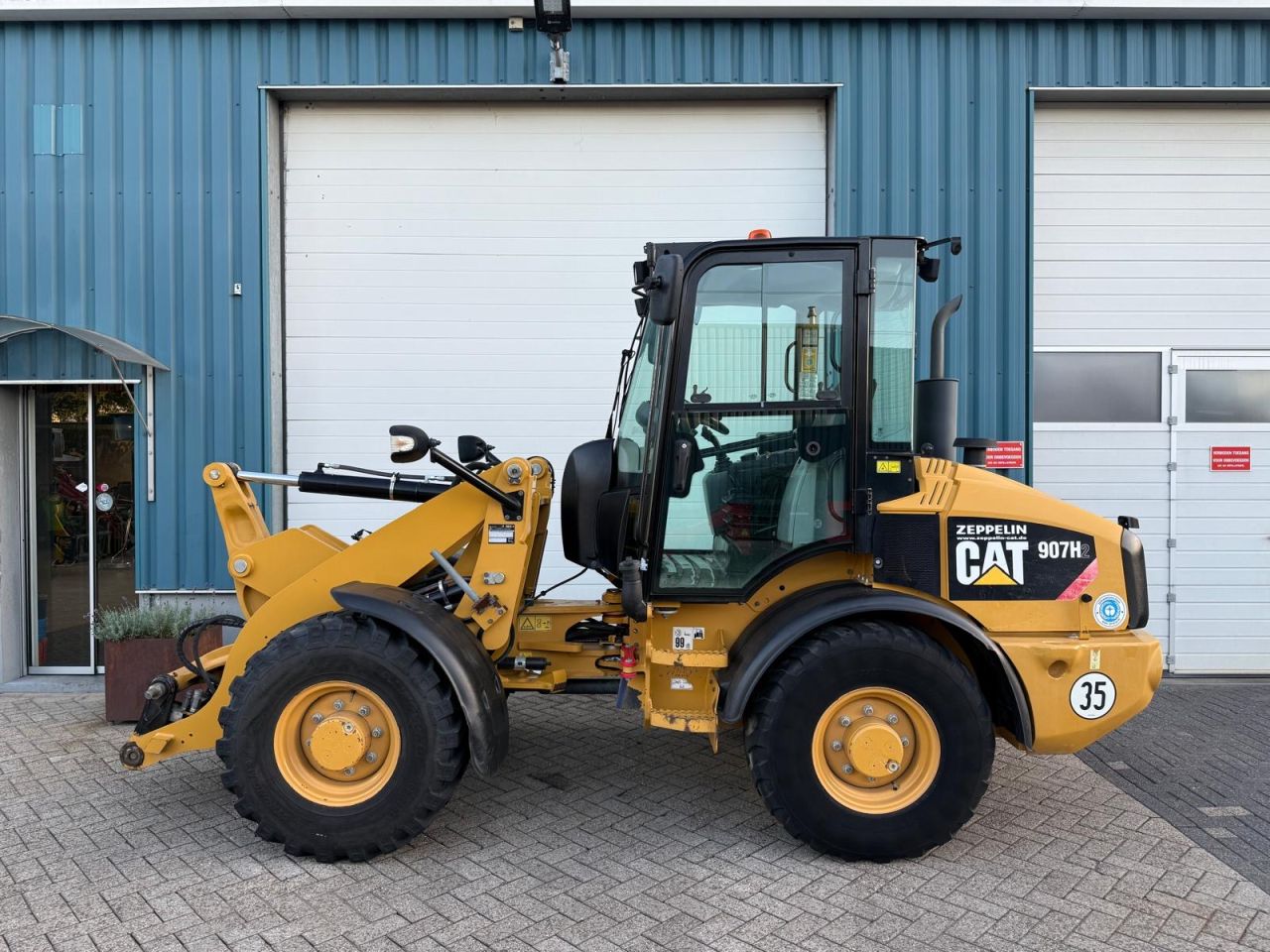CATERPILLAR 907H (BJR 2015 ) 4890 UUR