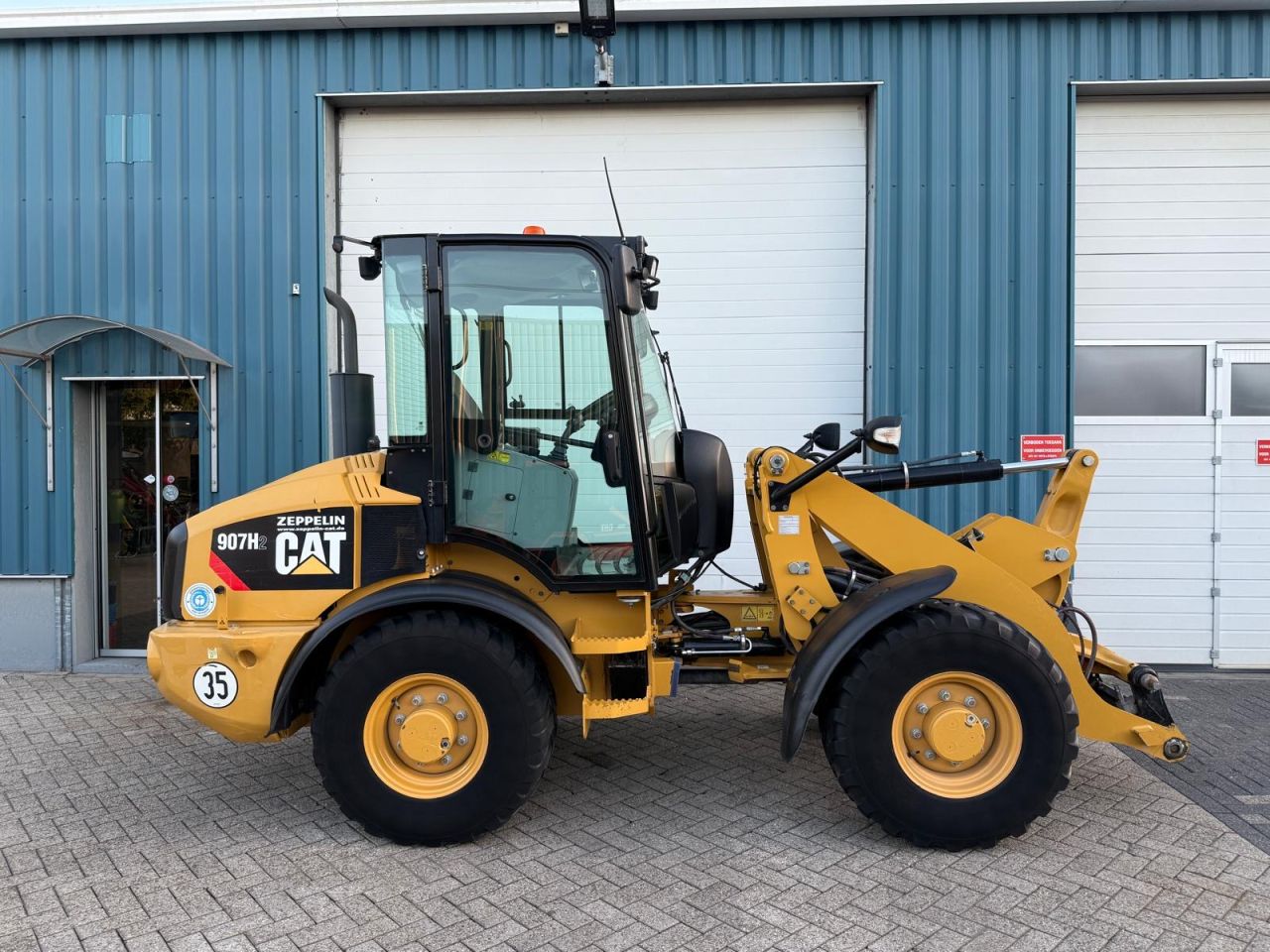 CATERPILLAR 907H (BJR 2015 ) 4890 UUR