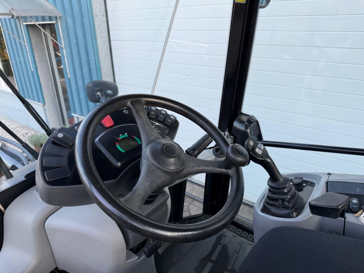 CATERPILLAR 907H (BJR 2015 ) 4890 UUR