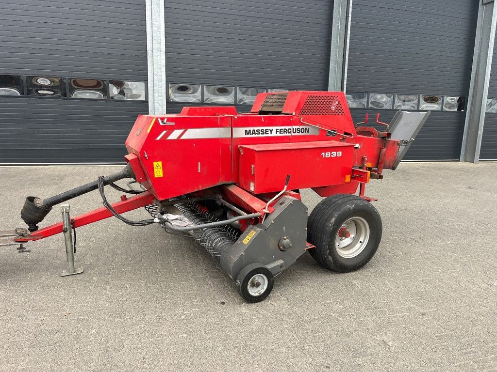 MASSEY FERGUSON 1839 WG4024