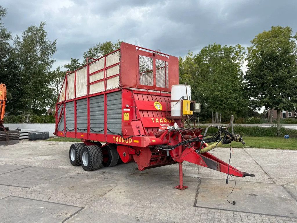 Onbekend Taarup 1030 Ladewagen Rotor invoer 8 wielig tandem