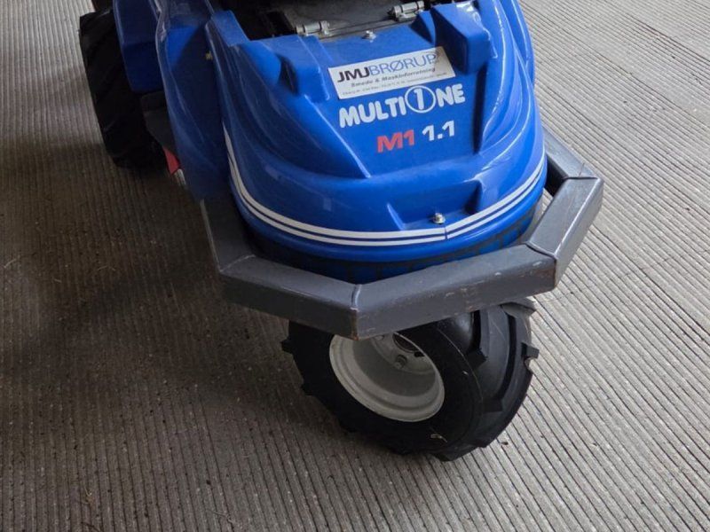 MultiOne 1.1 M1 med træk på alle 3 hjul.  Som fabriksny læsser med kun ga