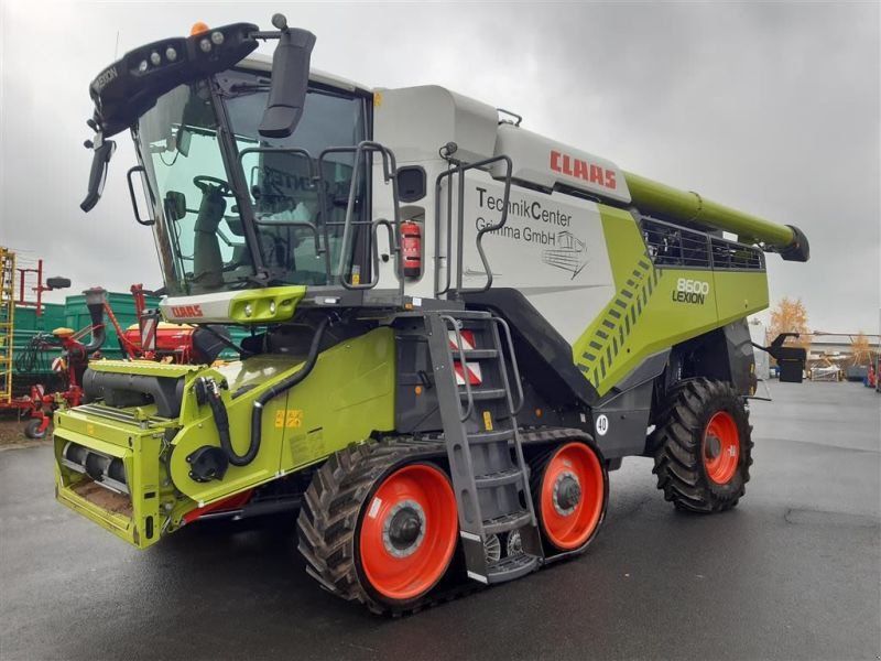 Claas MÄHDR. LEXION 8600TT + V1080