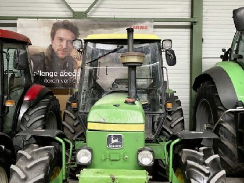John Deere 2850