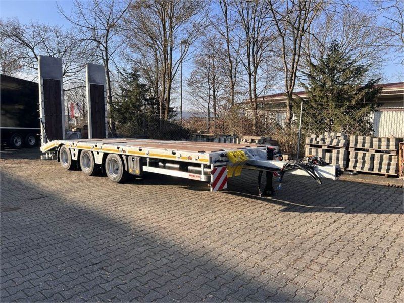 Möslein TT 34 Zugrohr Gerade 34 t GG Tridem- Tieflader 3