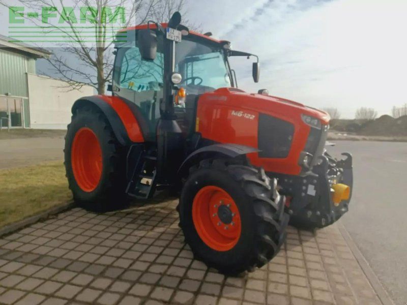 Kubota m6-122
