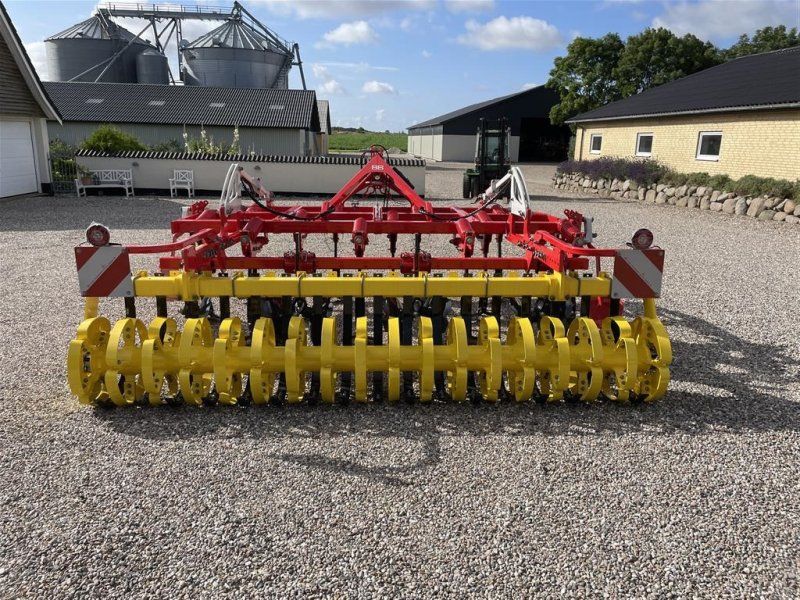 Pöttinger Synkro 3530 Nova Med hydraulisk dybte regulering