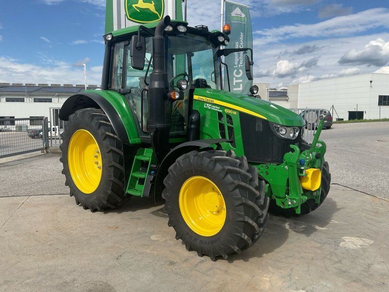 John Deere 6120M