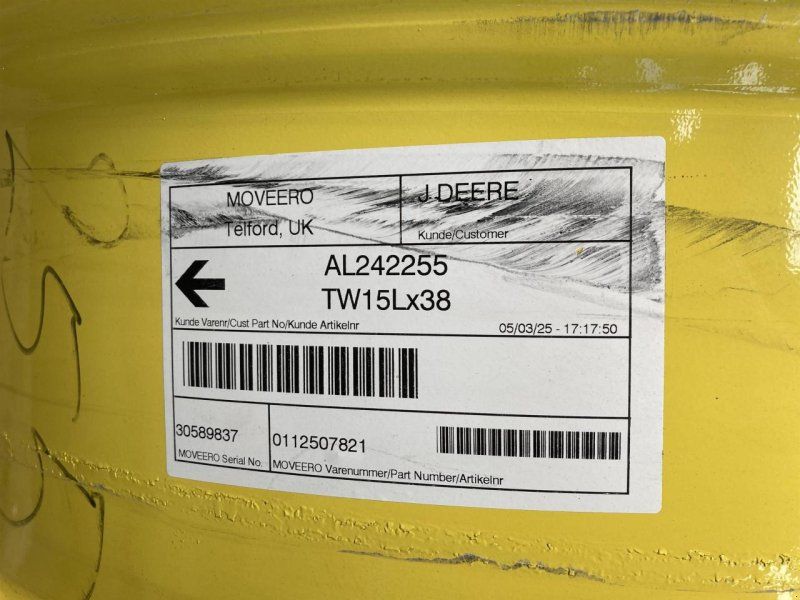 John Deere 15x38