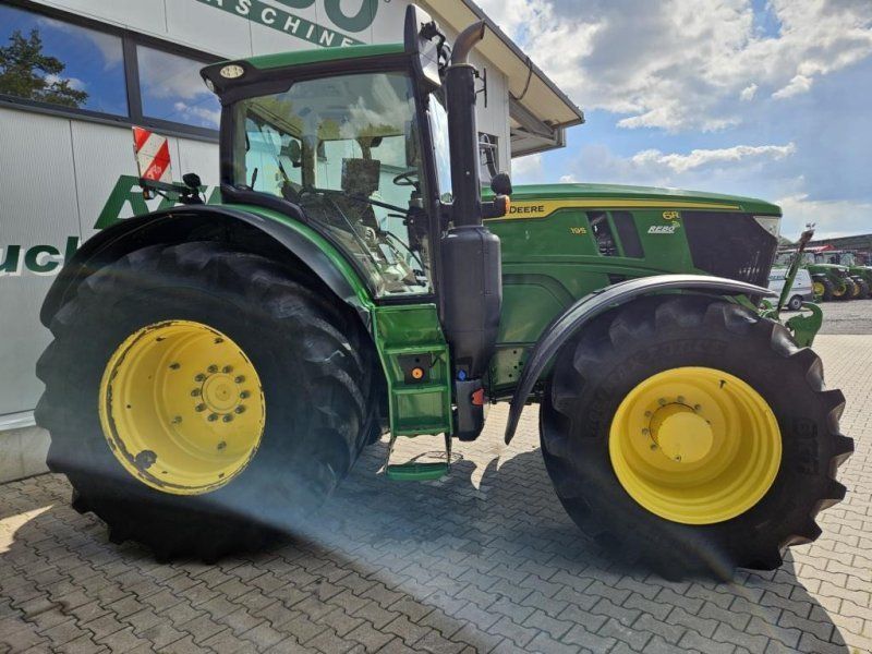 John Deere 6R195