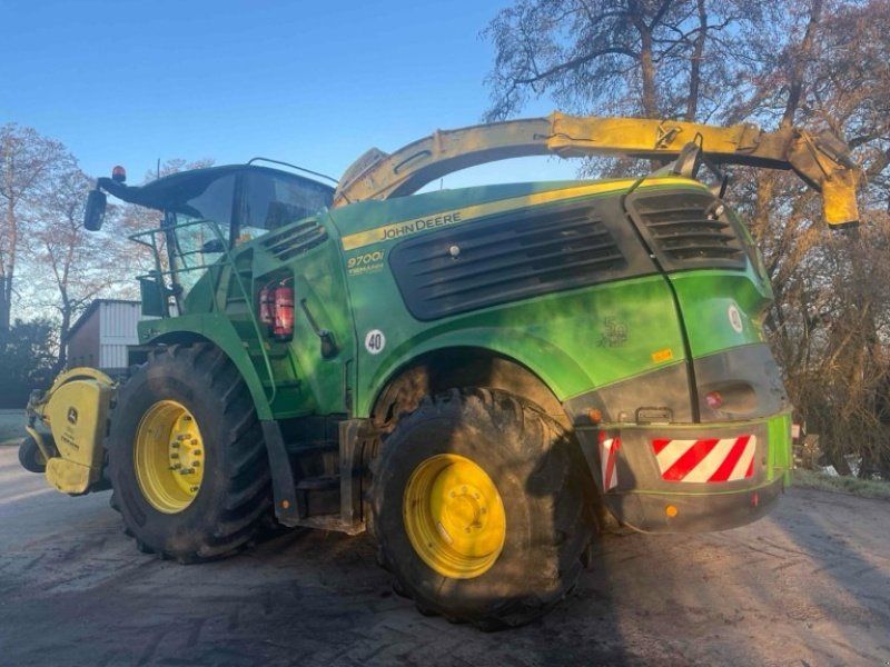John Deere 9700 mit PickUp 639