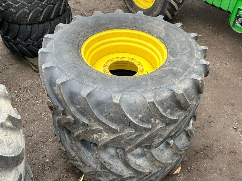 600/70R28 + 650/85R38 Kompletträder