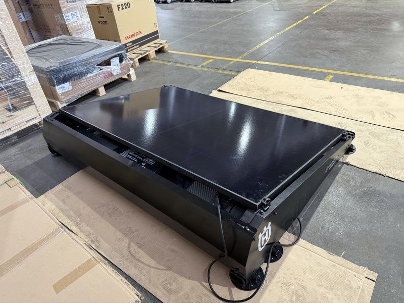 Husqvarna Solar Charger