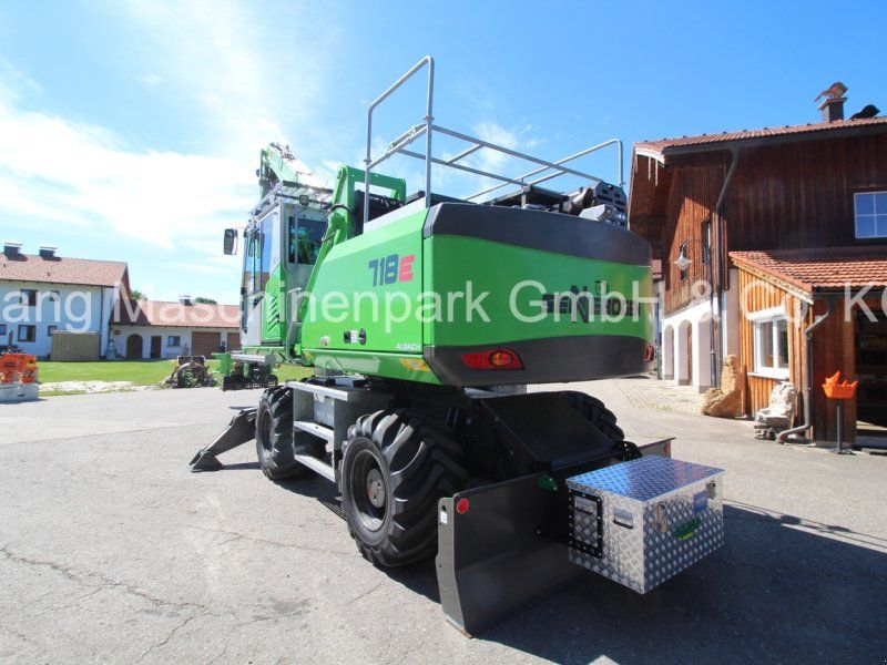 Sennebogen 718 Fällbagger