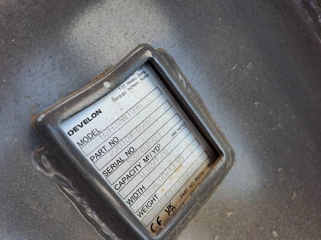 Develon DX225LC-7M