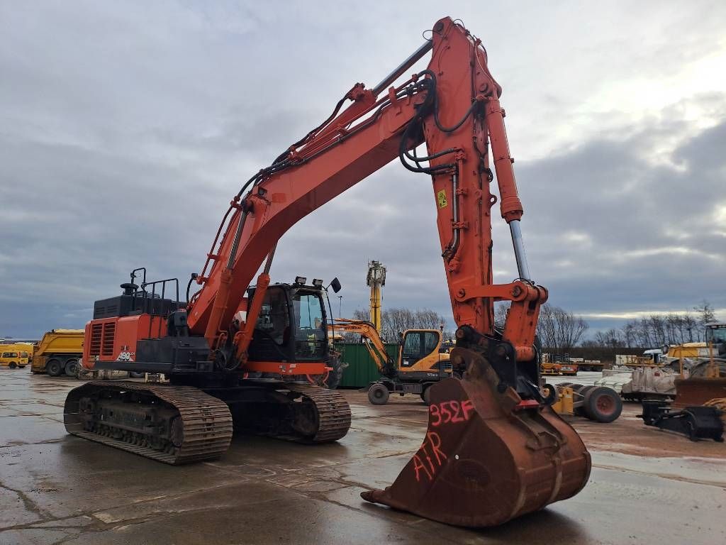 Hitachi ZX 490 LC H-6 (with lift cabin)