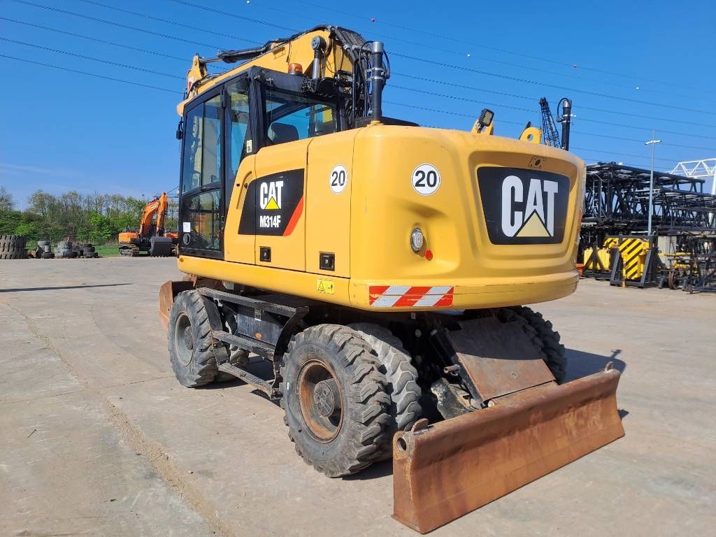 CAT M134F