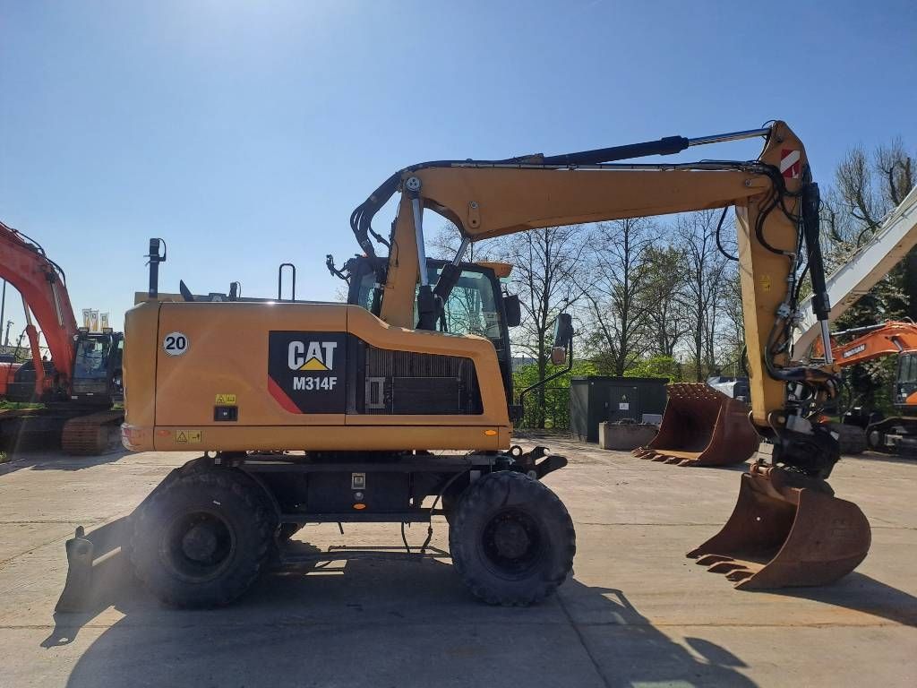 CAT M134F
