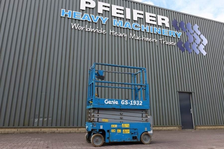 Genie GS1932 Electric, Working Height 7.8 m, 227kg Capac