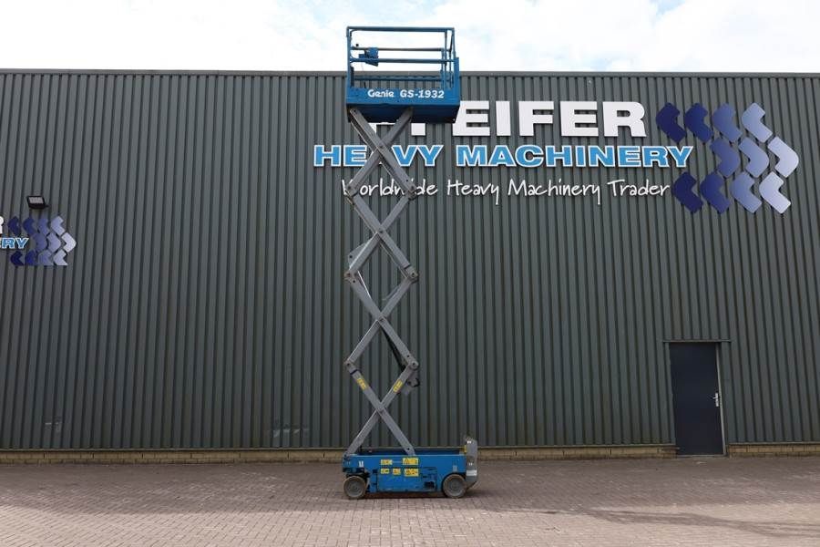 Genie GS1932 Electric, Working Height 7.8 m, 227kg Capac