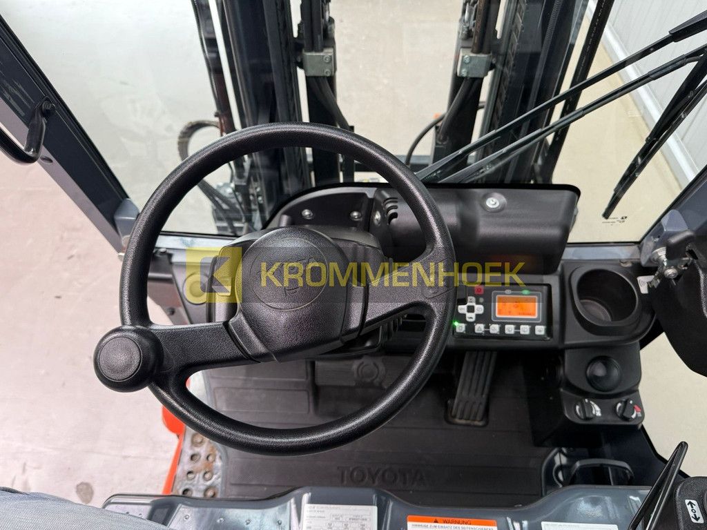 Toyota 8FBM20T KH9484