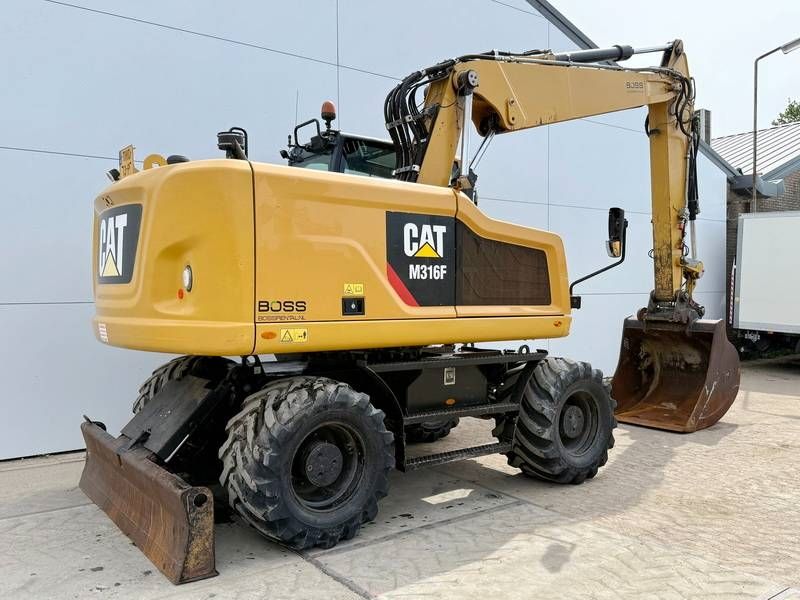 CAT M316F