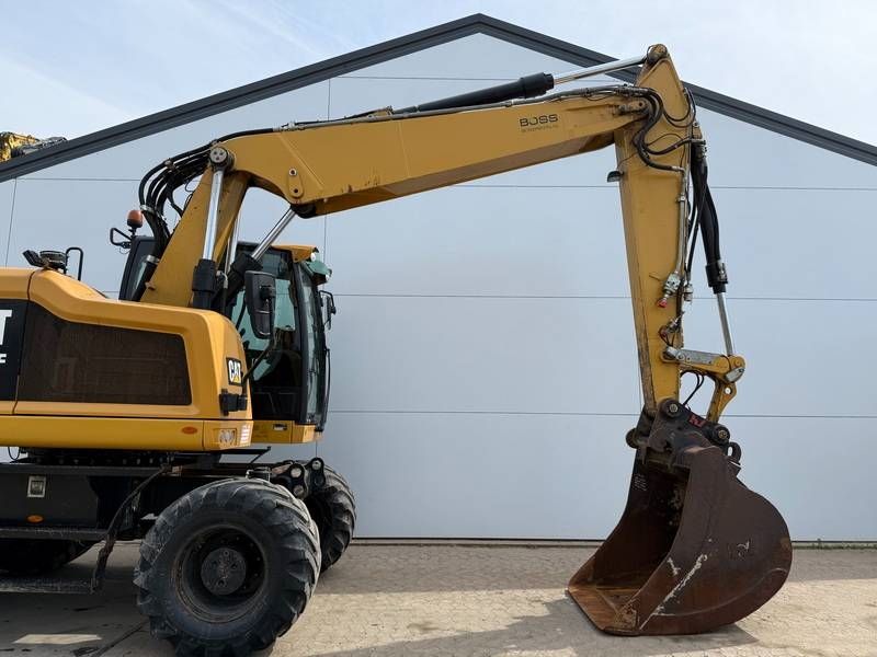 CAT M316F