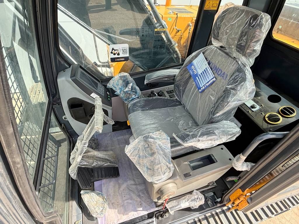 Hyundai R215L Smart Plus *2025 Model* - New / Unused