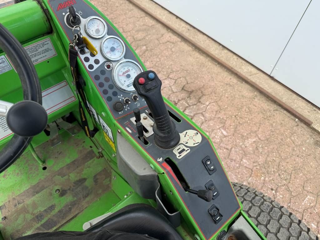 Avant M750 Opti Drive - Bucket + Jib + Forks