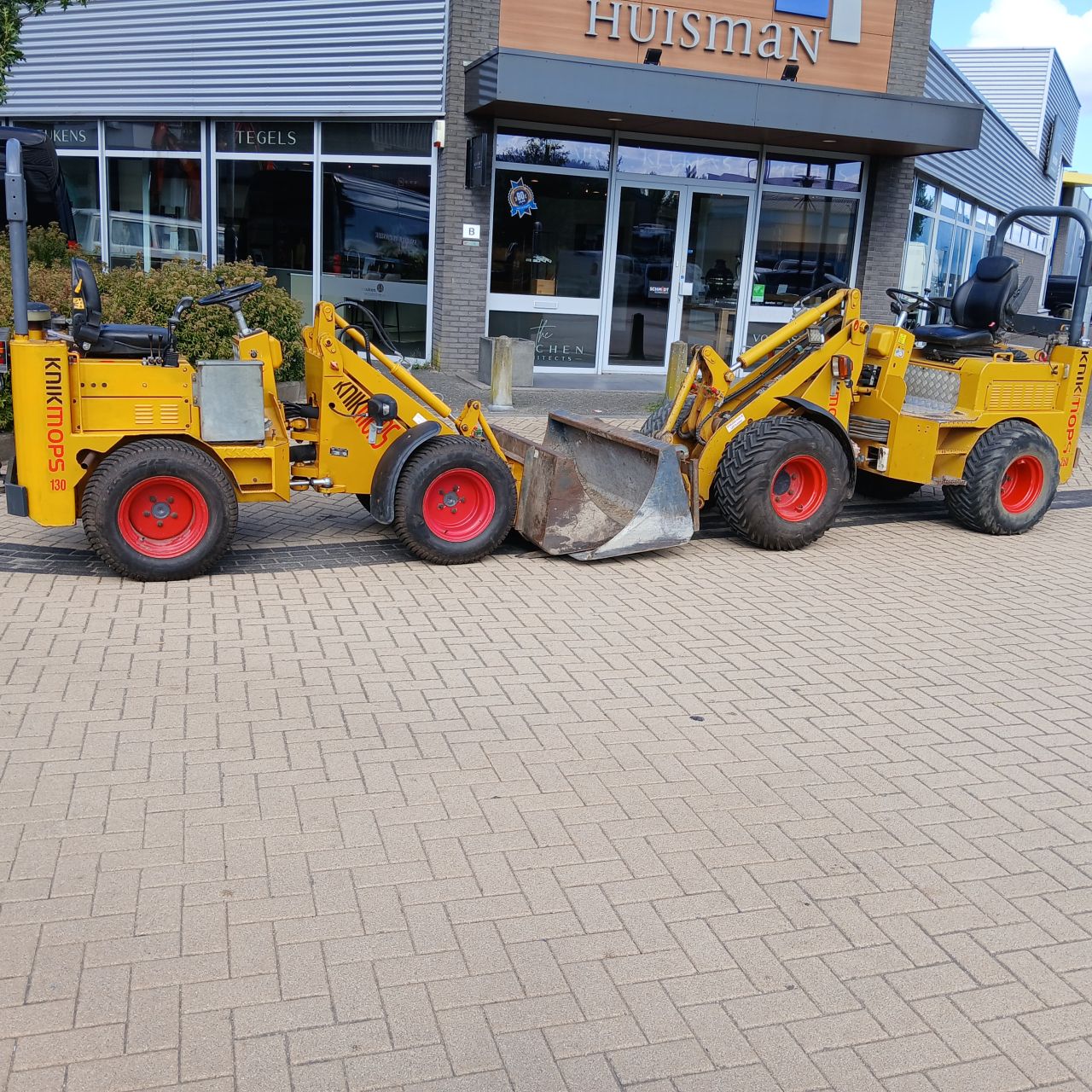 Diverse Knikmops 90/100/130/250 Minishovel.