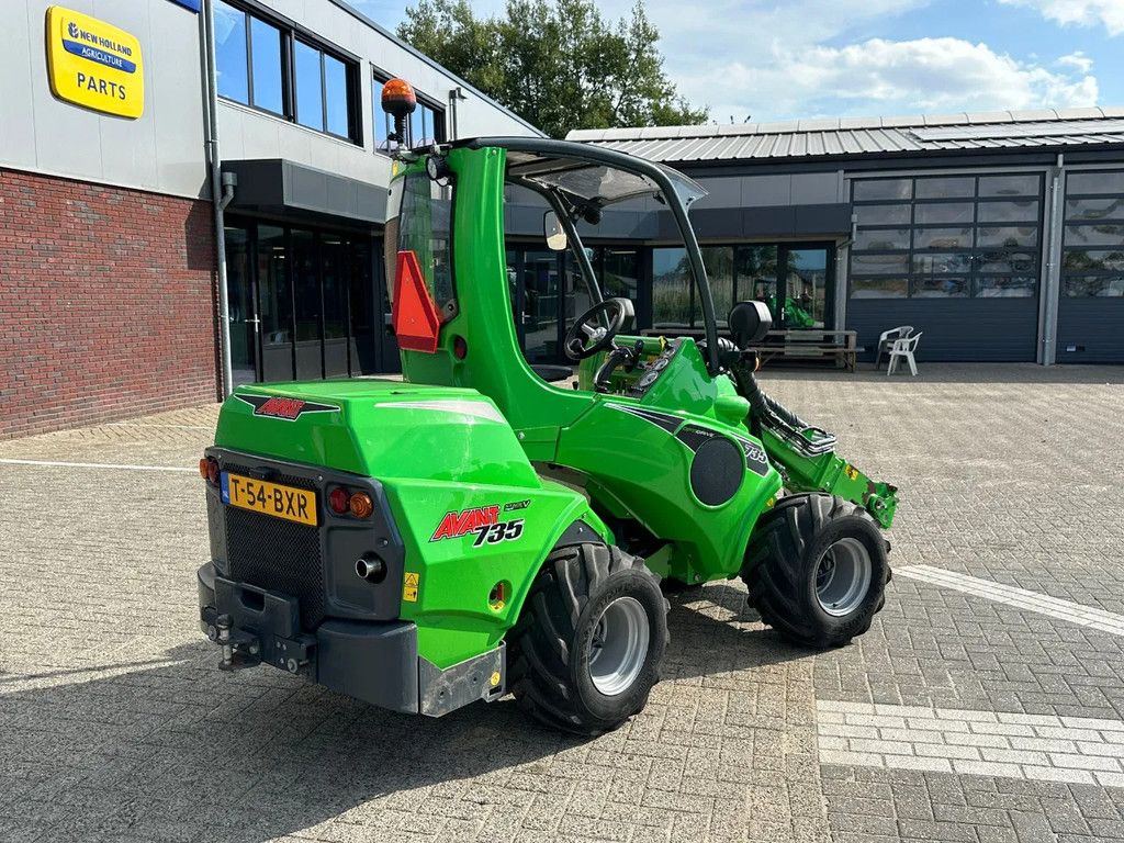 Avant 735