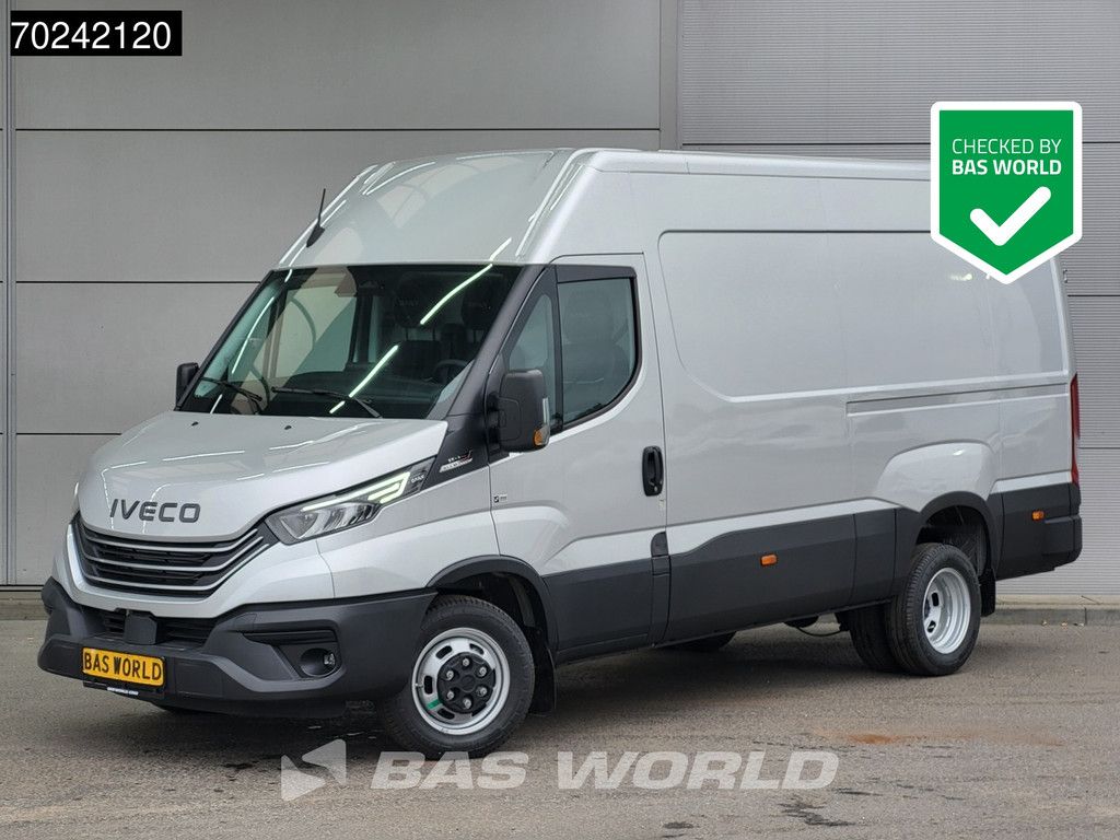 Iveco Daily 35C21 3.0L Automaat 210PK L2H2 Dubbellucht 3,5t Trekgewicht ACC Navi LED Airco Camera Euro6 L2 12m3 A/C
