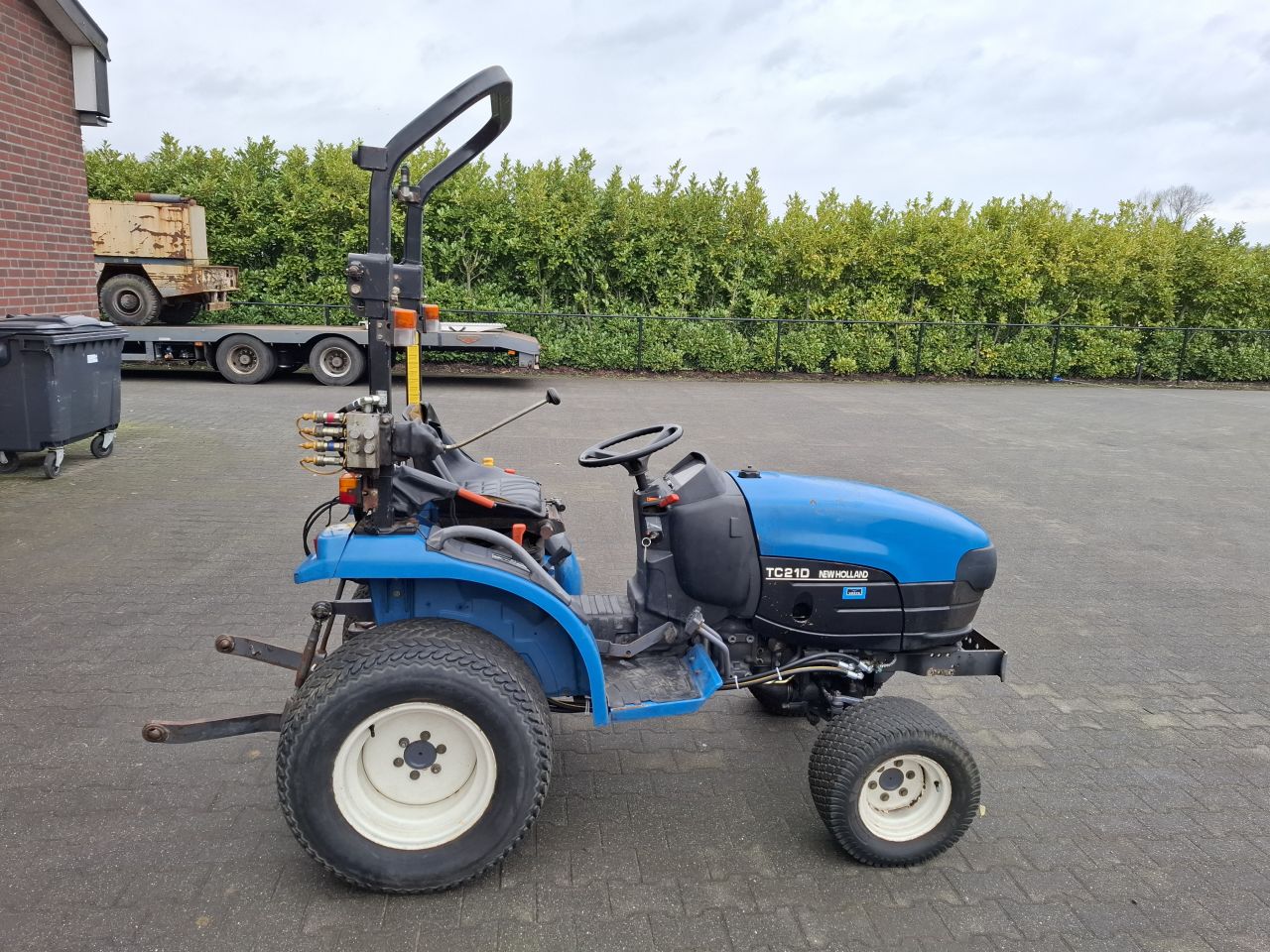 New Holland tc21d