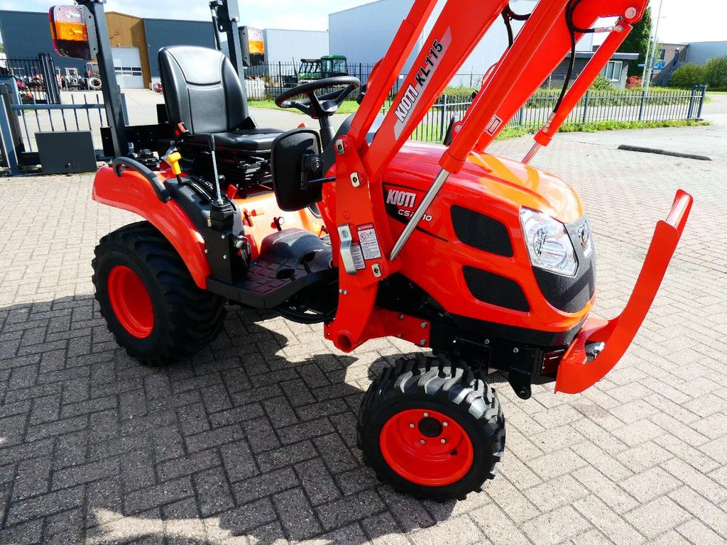 Kioti CS2510 4wd HST / 0001 Draaiuren / Voorlader