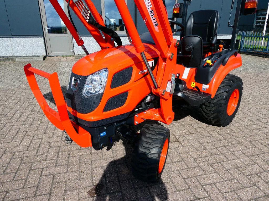 Kioti CS2510 4wd HST / 0001 Draaiuren / Voorlader