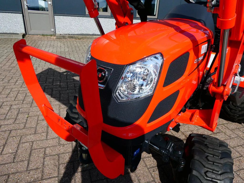Kioti CS2510 4wd HST / 0001 Draaiuren / Voorlader