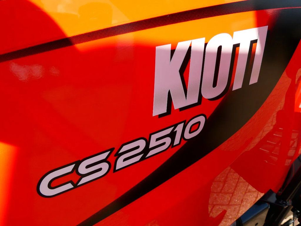 Kioti CS2510 4wd HST / 0001 Draaiuren / Voorlader